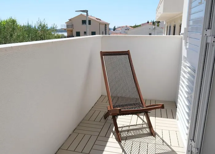 Feelathome Hvar * هفار