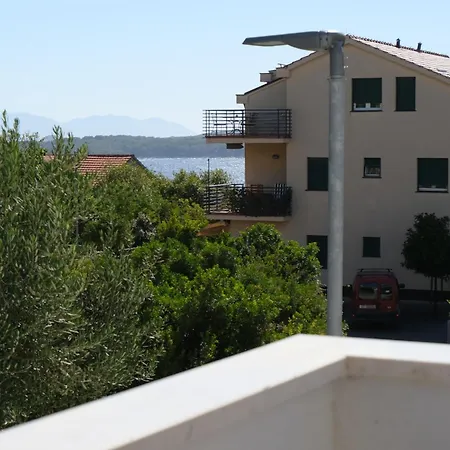 Апартаменти Feelathome Hvar
