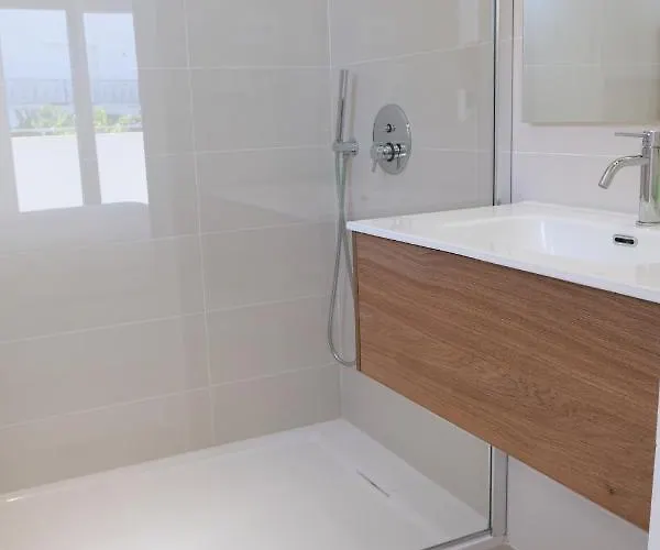 Feelathome Hvar Апартаменти Хвар